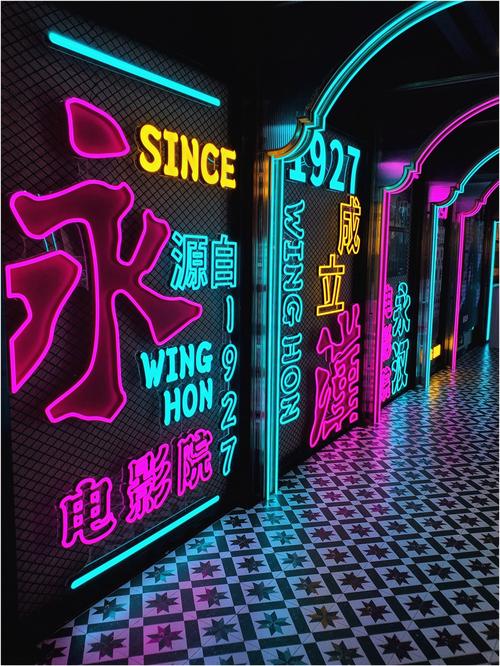 欧美极品人妻在线：熟龄风韵与私密诱惑的沉浸式观影体验