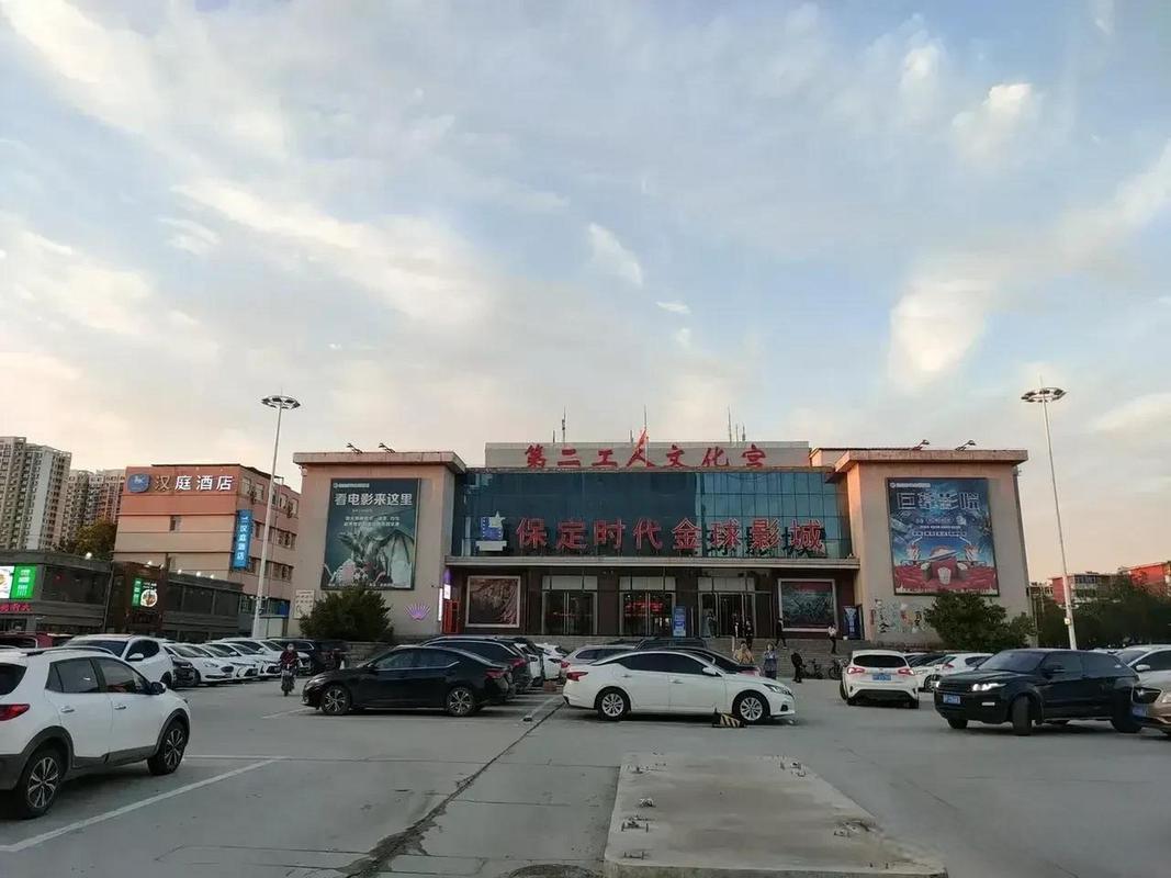 极速影院简精版下载 2025最新版 | 轻量观影神器免广告安装包