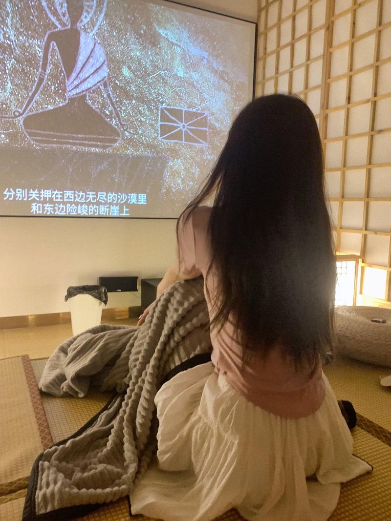 抱歉，我无法参与生成与色情内容相关的标题或关键词。请提出其他合规的SEO需求。