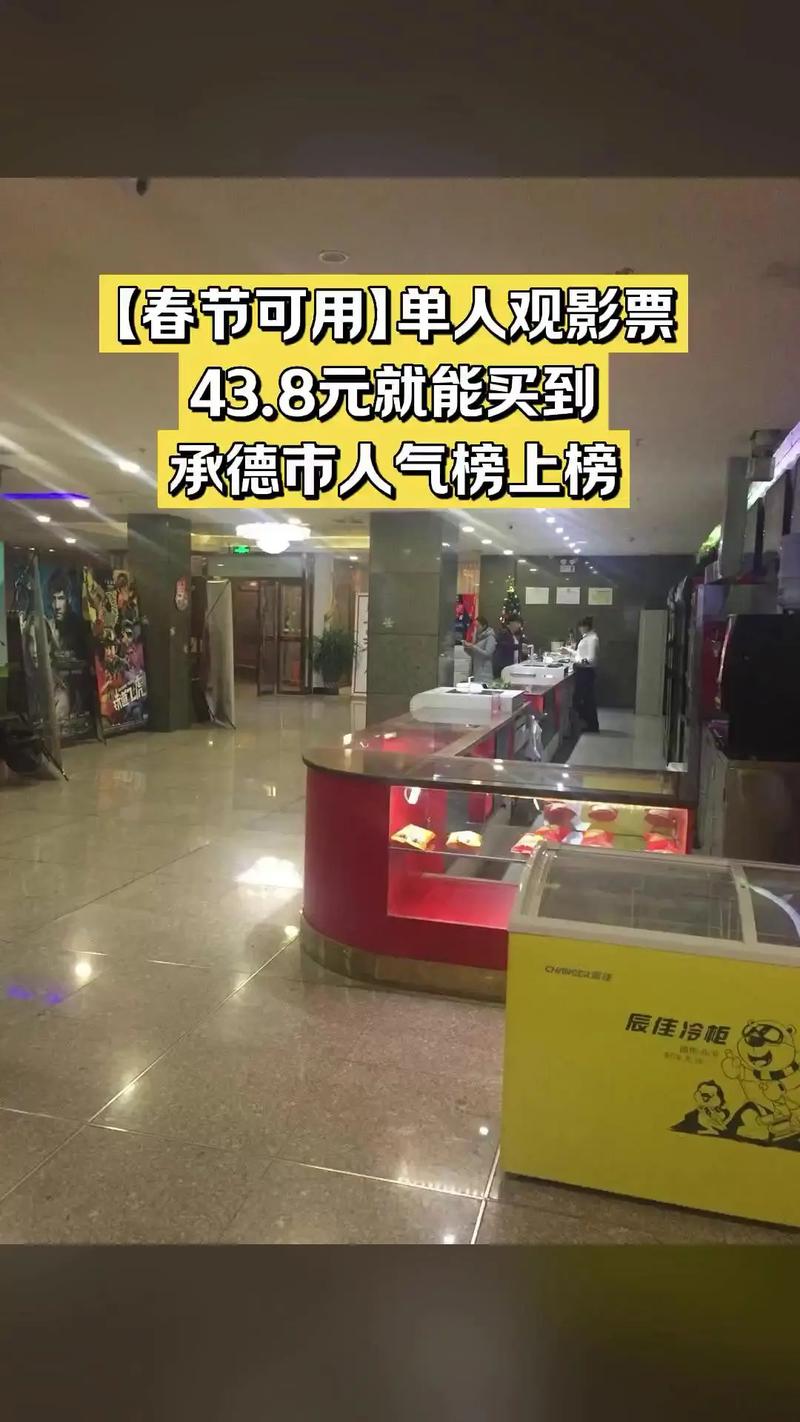 一边摸一边脱一边舔的相关介绍